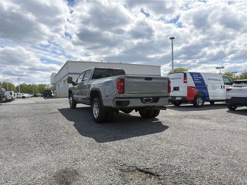 New 2026 Chevrolet Silverado 3500 High Country w/ High Country Premium Package AWD/4WD image 4