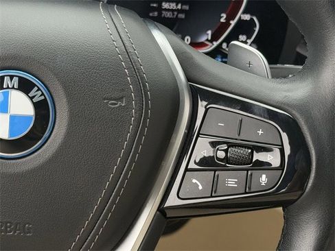 Used 2023 BMW 530e image 14