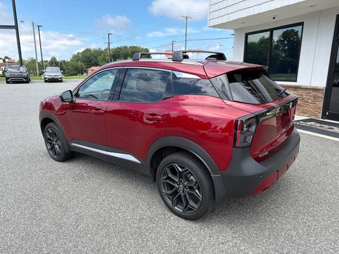 Used 2026 Nissan Kicks SR FWD image 7