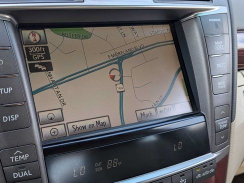 Used 2012 Lexus LS 460 AWD w/ Comfort Pkg image 28