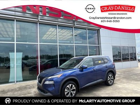 Used 2023 Nissan Rogue SV w/ SV Premium B Package FWD image 1