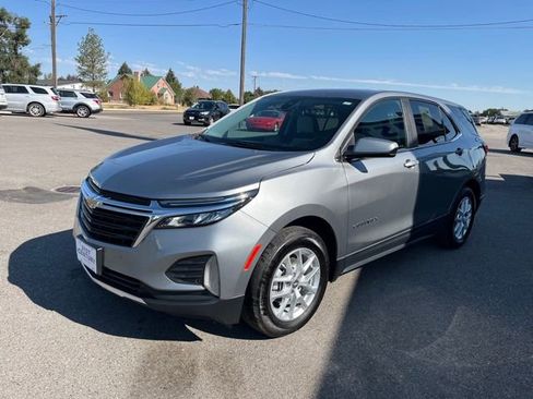 Used 2023 Chevrolet Equinox LT w/ Driver Convenience Package AWD/4WD image 5