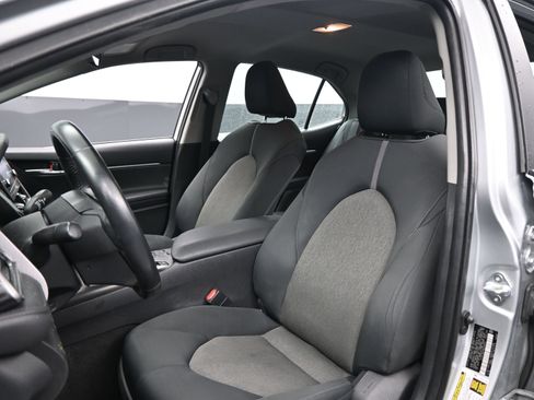 Certified 2021 Toyota Camry LE image 16