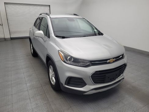 Used 2017 Chevrolet Trax LT FWD image 14