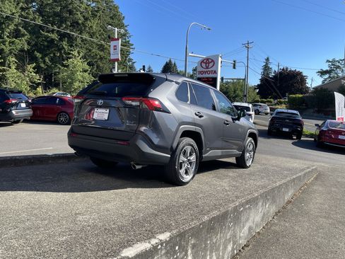 Certified 2024 Toyota RAV4 LE AWD/4WD image 7