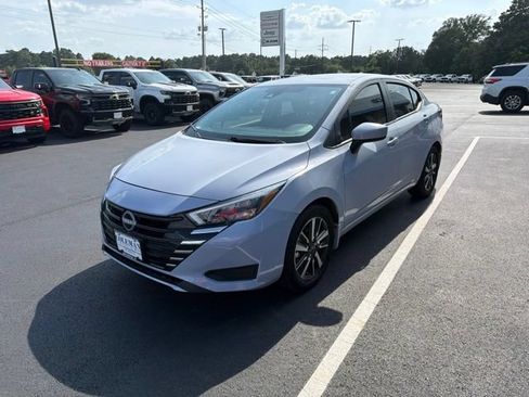 Used 2025 Nissan Versa SV w/ Trunk Package FWD image 6