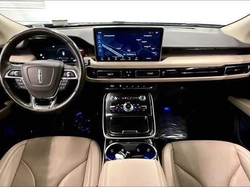 Used 2022 Lincoln Nautilus Reserve AWD/4WD image 17