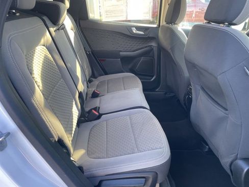 Used 2020 Ford Escape SE image 14