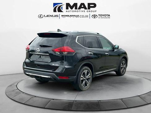 Used 2017 Nissan Rogue SL w/ SL Premium Package AWD/4WD image 10