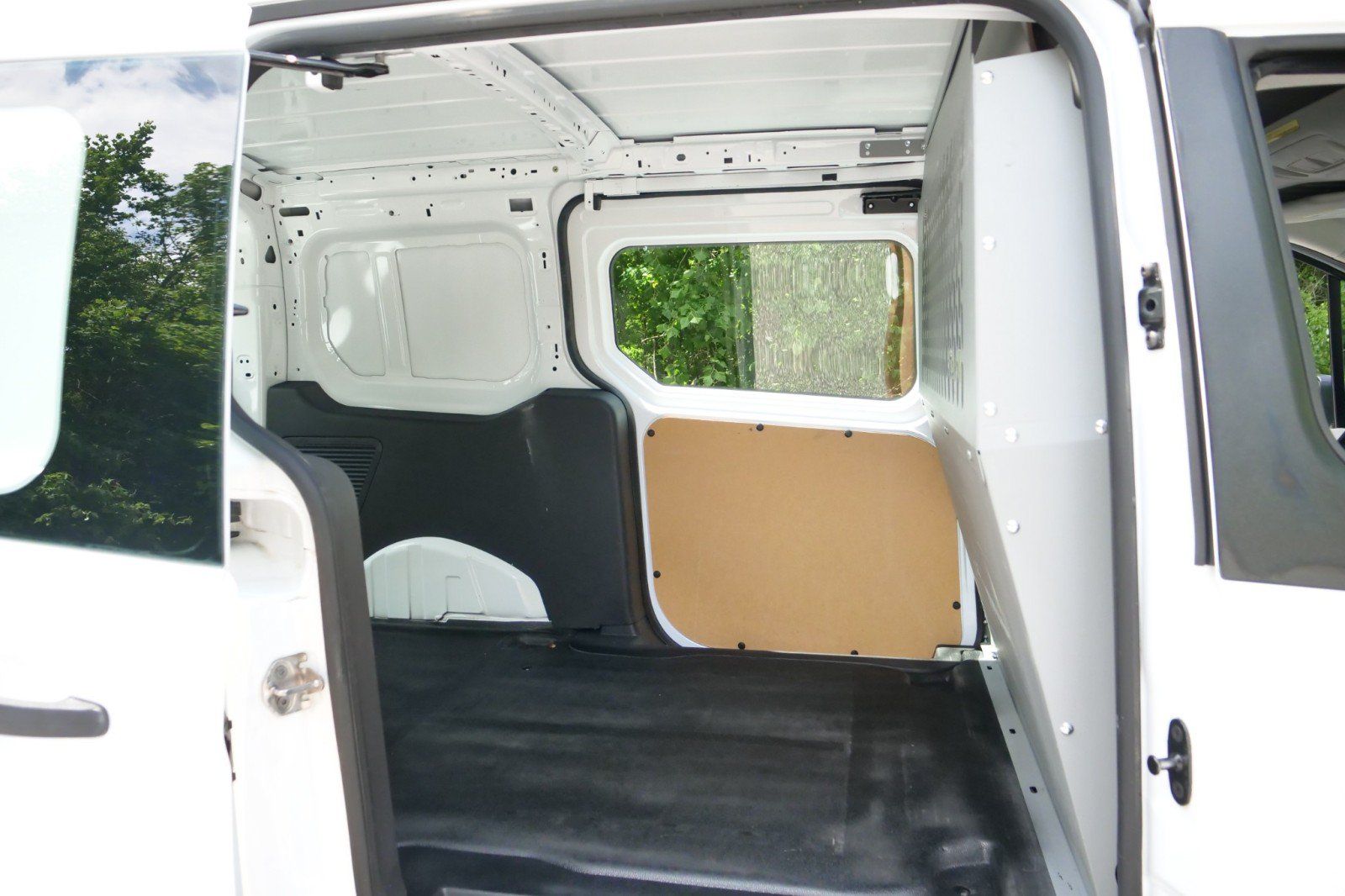 Used 2015 Ford Transit Connect XL FWD image 27