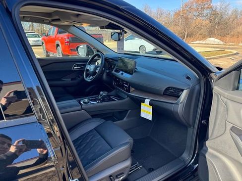 New 2026 Nissan Rogue Platinum w/ Platinum Premium Package image 27