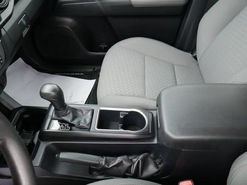 Used 2020 Toyota Tacoma SR AWD/4WD image 23