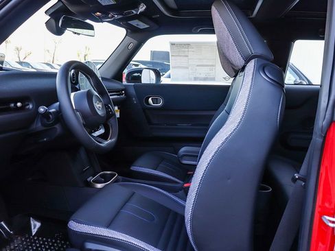 New 2026 MINI Cooper 2-Door Hardtop FWD image 19