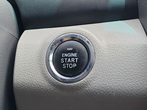 Used 2010 Toyota Camry XLE FWD image 20