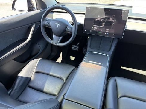 Used 2022 Tesla Model Y Long Range AWD/4WD image 14