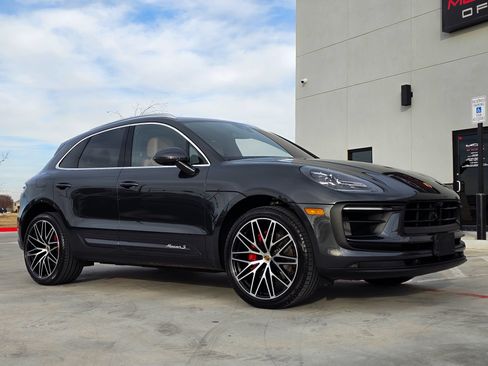 Used 2023 Porsche Macan S AWD/4WD image 4