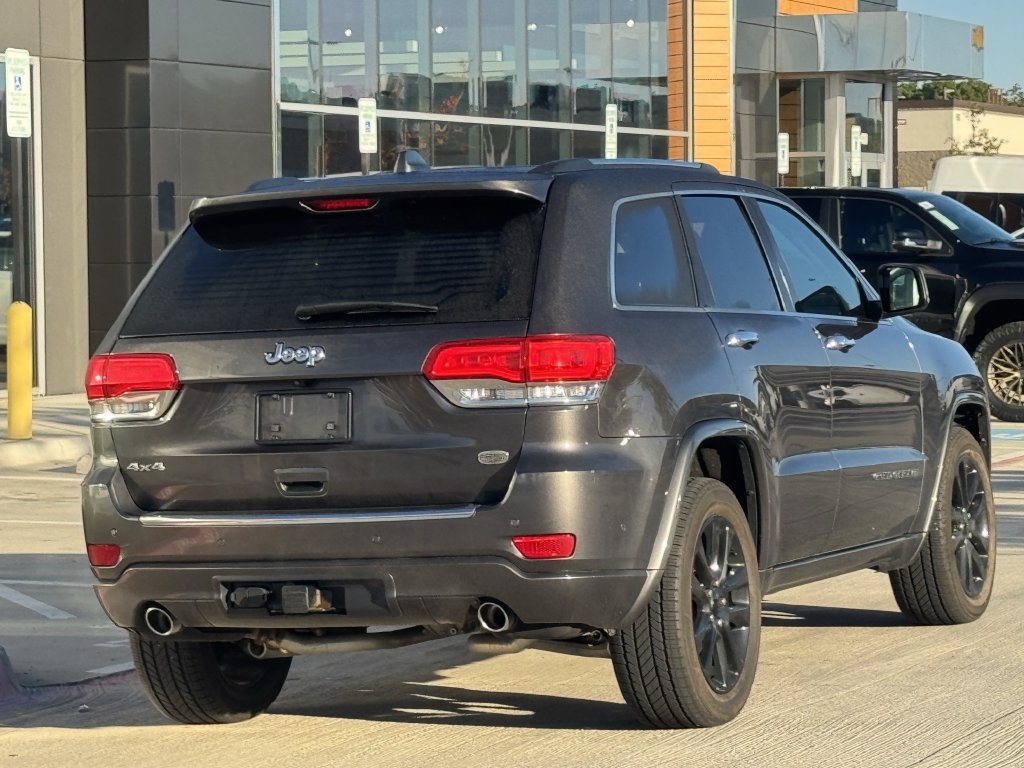 Used 2019 Jeep Grand Cherokee Overland AWD/4WD image 3