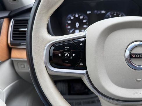 Used 2021 Volvo XC90 T6 Momentum w/ Climate Package image 37