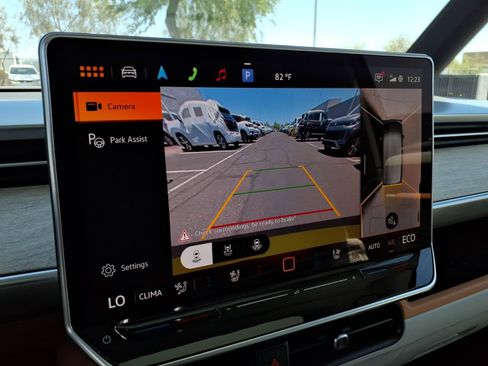 New 2025 Volkswagen ID. Buzz Pro S Plus AWD/4WD image 20