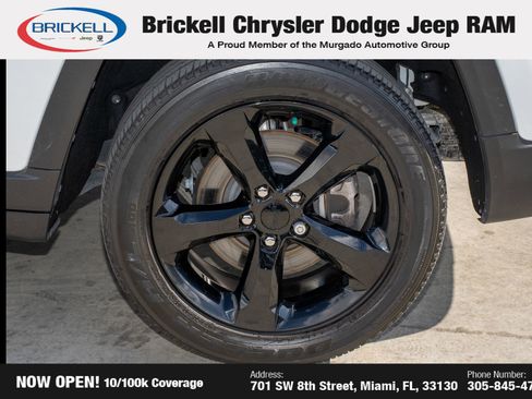 Used 2023 Jeep Grand Cherokee L Laredo image 42