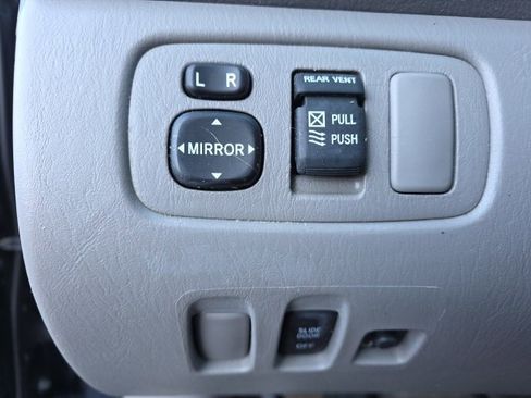 Used 2010 Toyota Sienna LE image 15