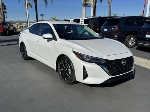 Used 2025 Nissan Sentra SV image 2