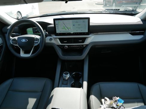 Used 2026 Ford Explorer Active w/ Active Comfort Package AWD/4WD image 10