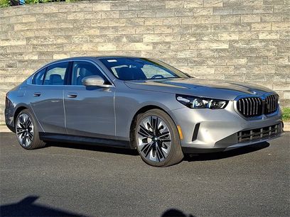 New 2026 BMW 530i xDrive w/ Premium Package