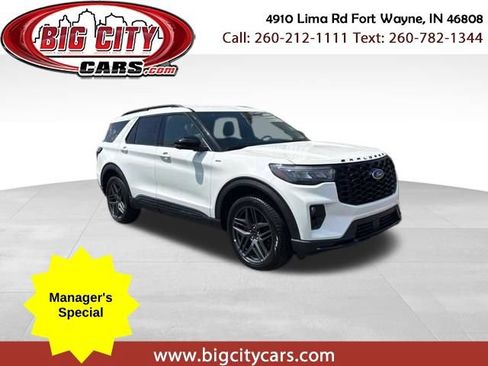 Used 2025 Ford Explorer ST-Line w/ ST-Line Street Pack AWD/4WD image 1