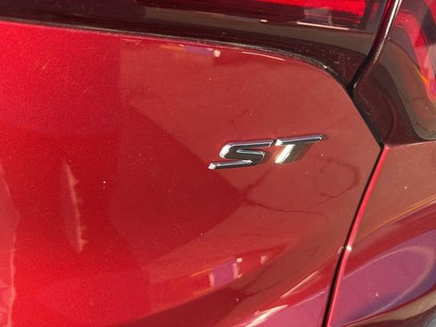 Used 2024 Buick Encore GX Sport Touring image 31