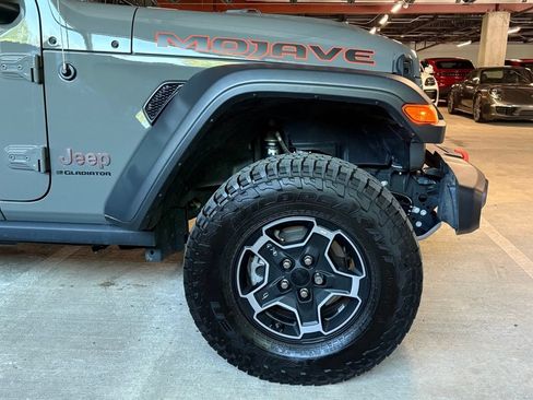 Used 2023 Jeep Gladiator Mojave w/ Cold Weather Group AWD/4WD image 11