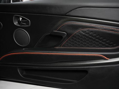 Used 2022 Aston Martin DBS Superleggera Volante RWD image 33