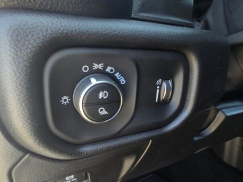 New 2026 RAM 1500 Express AWD/4WD image 13