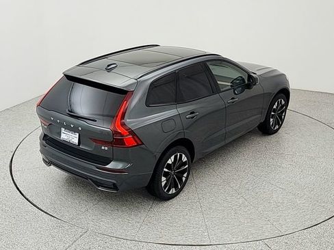 New 2026 Volvo XC60 B5 Ultra w/ Climate Package image 21