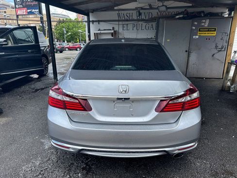 Used 2017 Honda Accord EX-L image 7