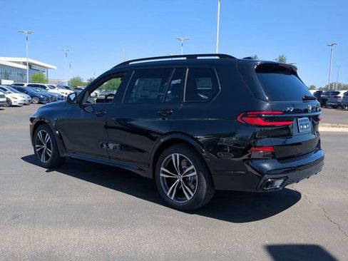 Used 2025 BMW X7 xDrive40i w/ M Sport Package AWD/4WD image 8