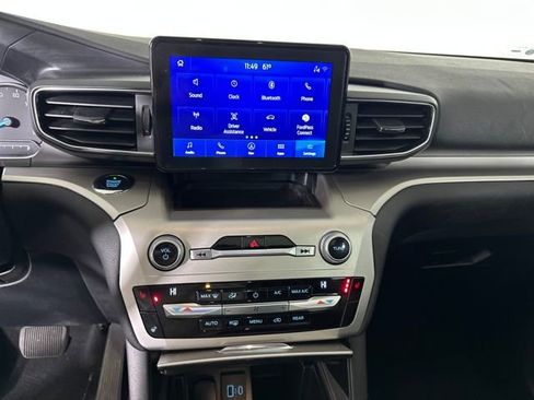 Used 2021 Ford Explorer XLT w/ Equipment Group 202A image 21