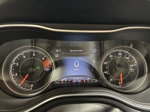 Used 2023 Jeep Cherokee Altitude Lux image 28