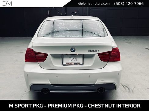 Used 2011 BMW 335i xDrive Sedan AWD/4WD image 6