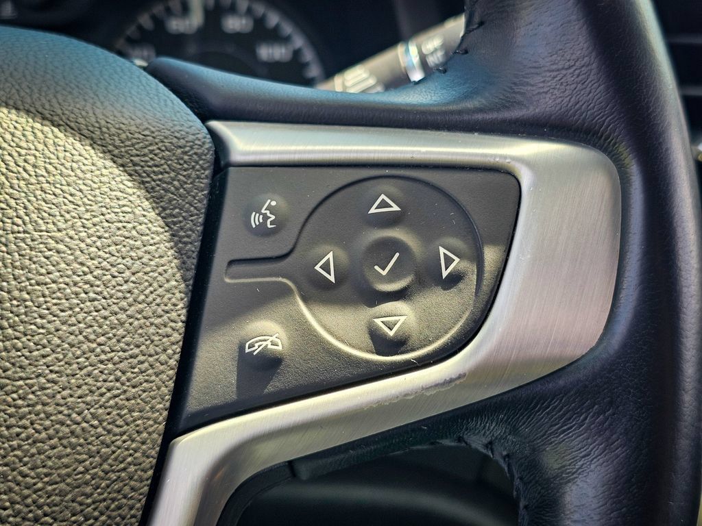 Used 2018 GMC Acadia SLE FWD image 18