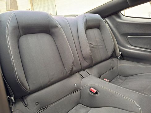 Used 2020 Ford Mustang Coupe RWD image 30