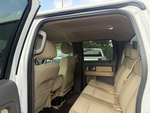 Used 2014 Ford F150 XLT w/ XLT Chrome Package AWD/4WD image 12