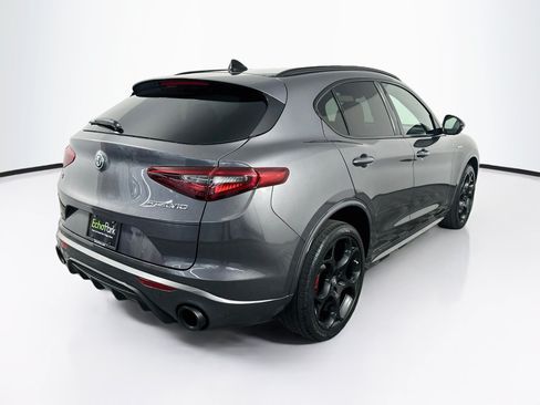 Used 2023 Alfa Romeo Stelvio Veloce AWD/4WD image 9