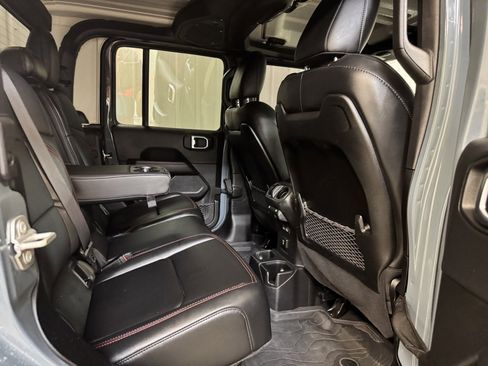 Used 2024 Jeep Gladiator Rubicon w/ Convenience Group image 24