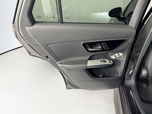 Certified 2025 Mercedes-Benz GLC 300 image 27