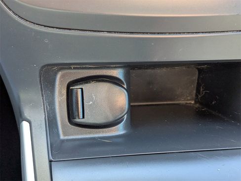 Used 2017 Nissan Sentra SV image 21