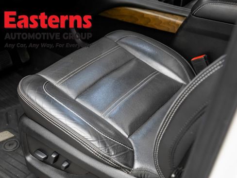 Used 2020 GMC Yukon Denali w/ Denali Ultimate Package image 22