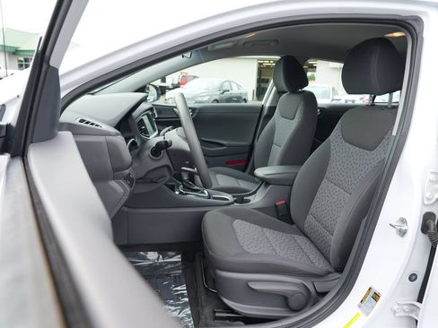 Used 2018 Hyundai Ioniq Blue FWD image 12