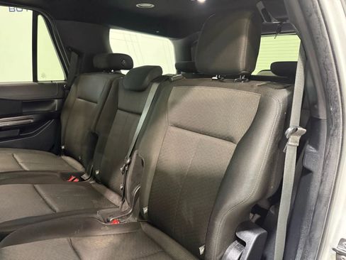 Used 2020 Ford Expedition XLT image 23