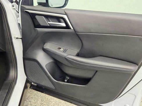 Used 2024 Mitsubishi Outlander SE Black Edition FWD image 27